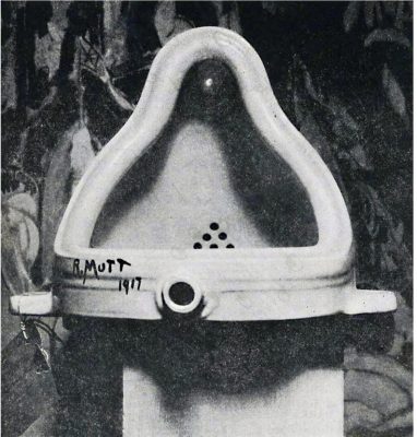 最初の現代アートと言われ物議を醸したマルセル・デュシャンの『泉』